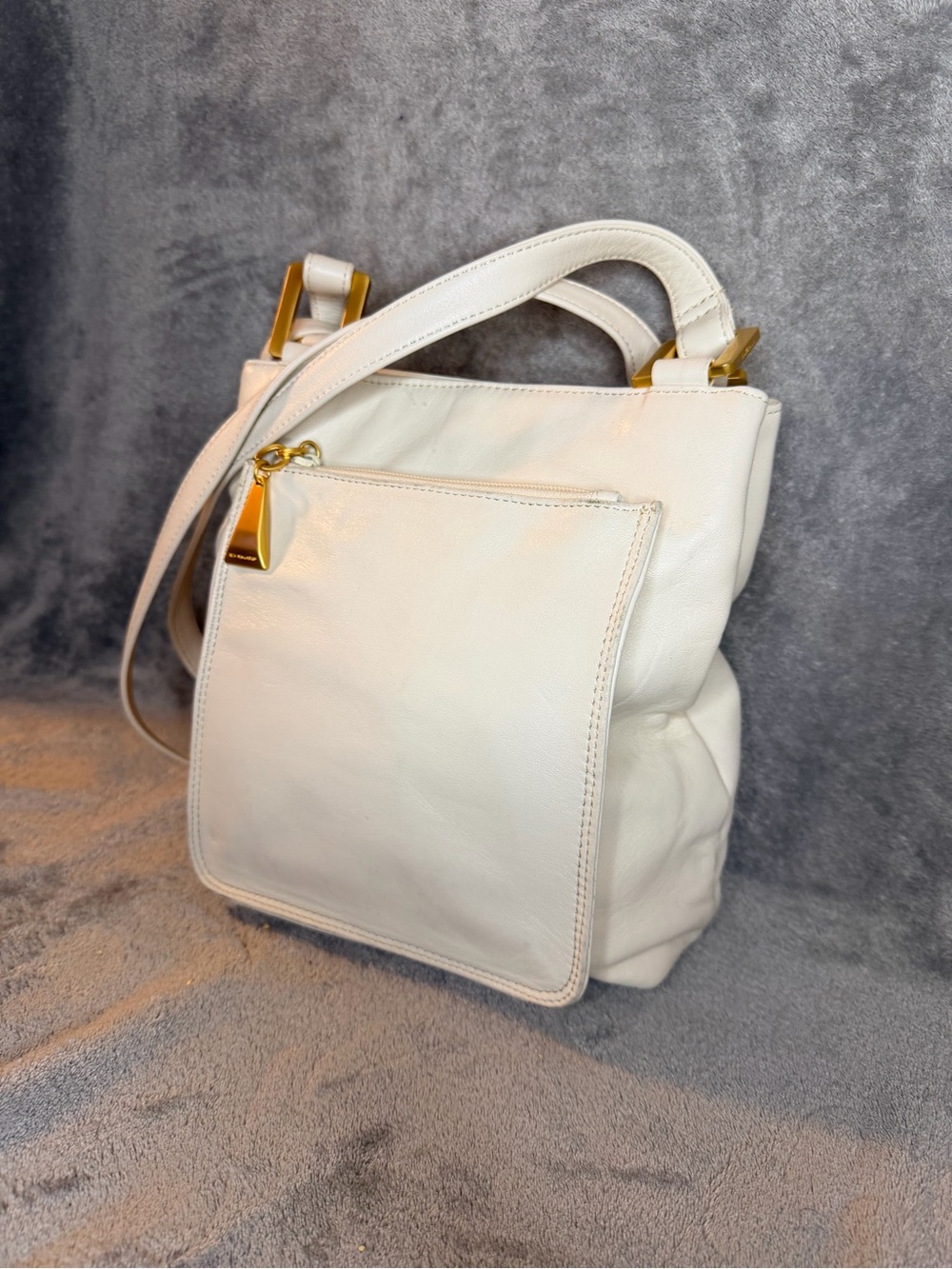 Americana by Sharif White Leather Shoulder Bag with Gold Hardware - Picture 2 of 9